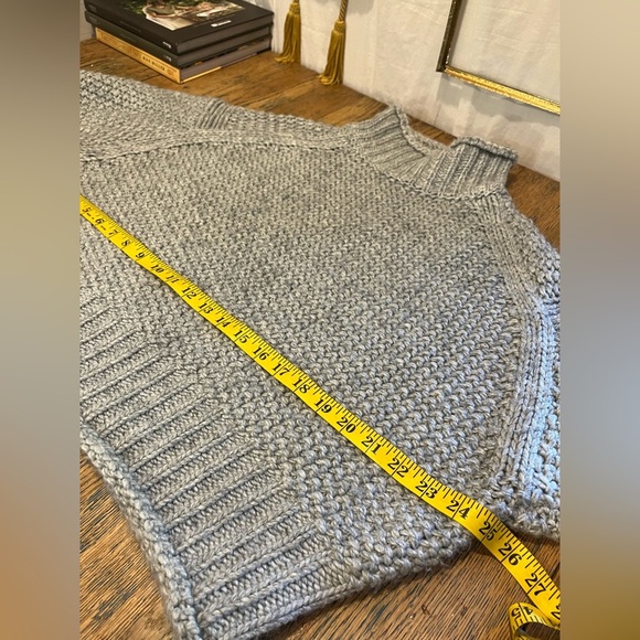 H&M – CHUNKY TURTLENECK SWEATER – SIZE S - Picture 7 of 8